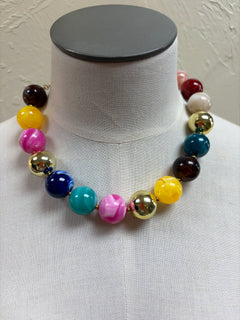 Multicolor and gold beaded necklace