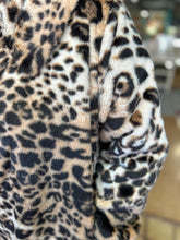 Load image into Gallery viewer, Taupe Leopard Coat

