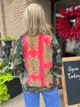 Load image into Gallery viewer, Tiger Camo Jacket
