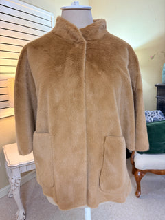 Ivy Jane Faux Fur Capelet - Camel