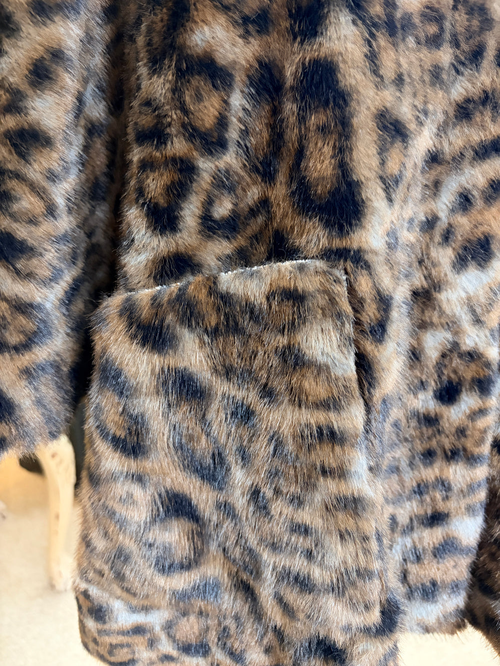 Ivy Jane Faux Fur Capelet - Leopard